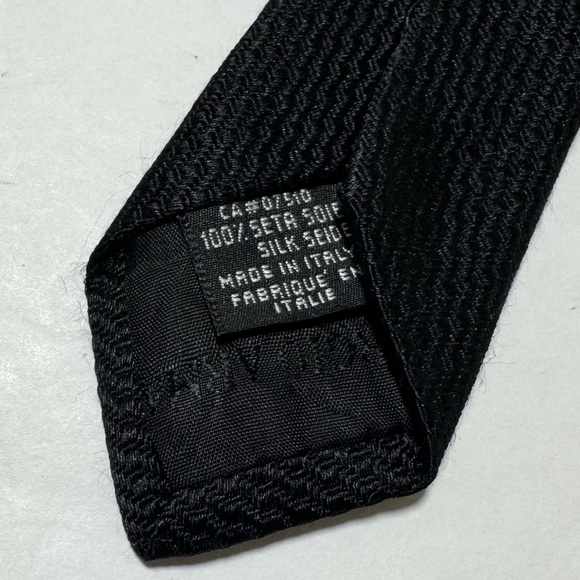Armani Collezioni Black Silk Tie - Picture 5 of 5